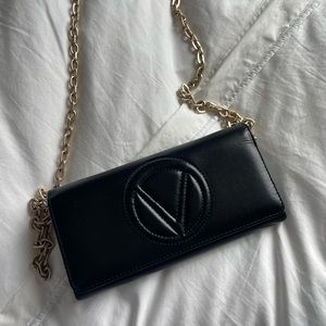 VALENTINO BY MARIO VALENTINO
Ajah Dollaro Leather Chain Wallet